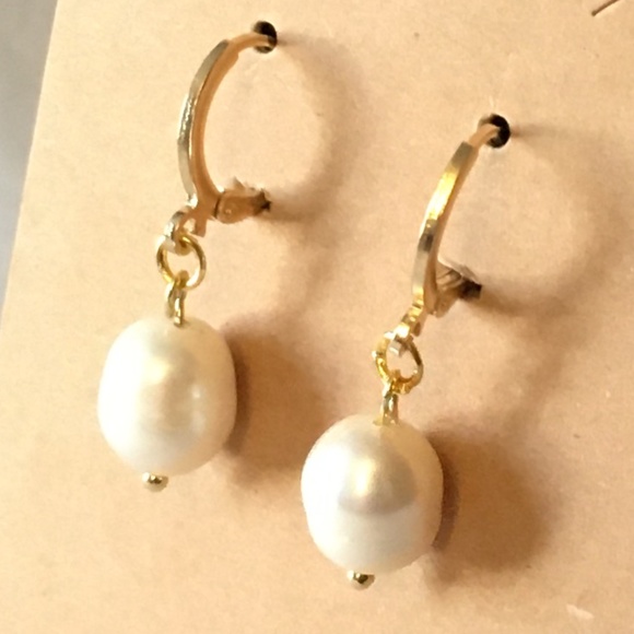 Lucrezia Borgia Natural Pearl Gold Hoop Renaissance Earrings Handmade Replicas - Picture 4 of 12